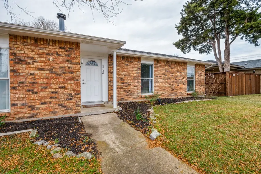 5220 Bartlett Drive, The Colony, TX 75056 - Image #2