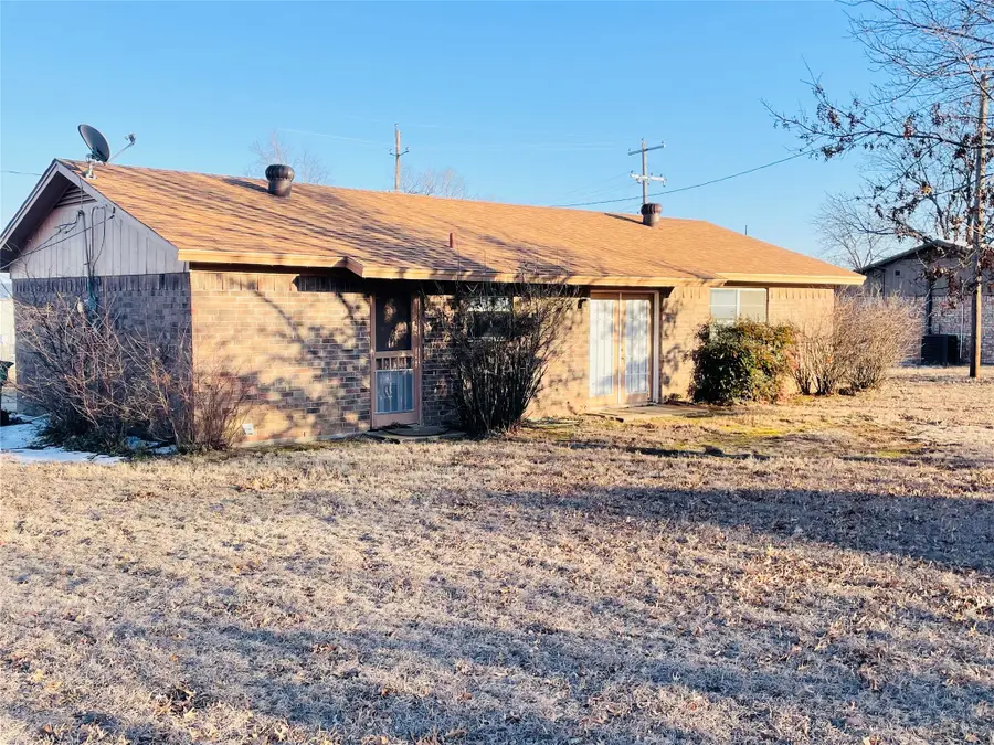 1134 N Seaman Street, Eastland, TX 76448 - Image #3