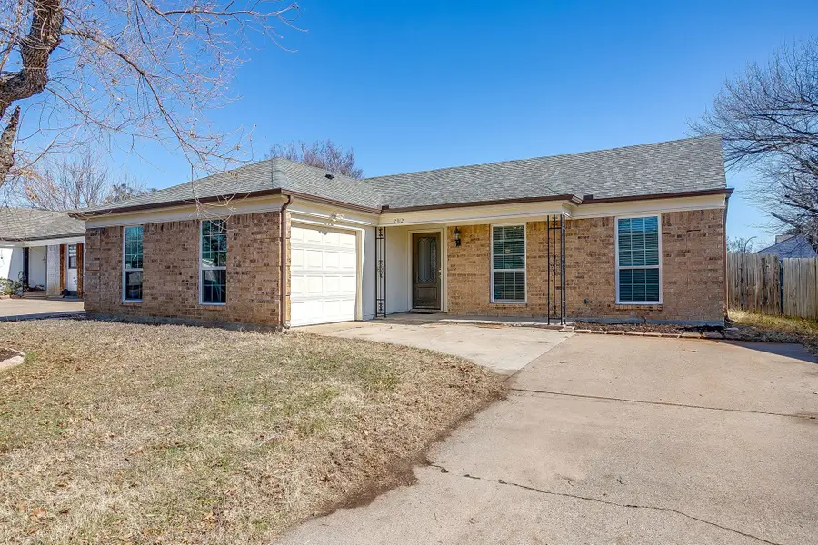 7312 Strawberry Way, Fort Worth, TX 76137 - Image #3