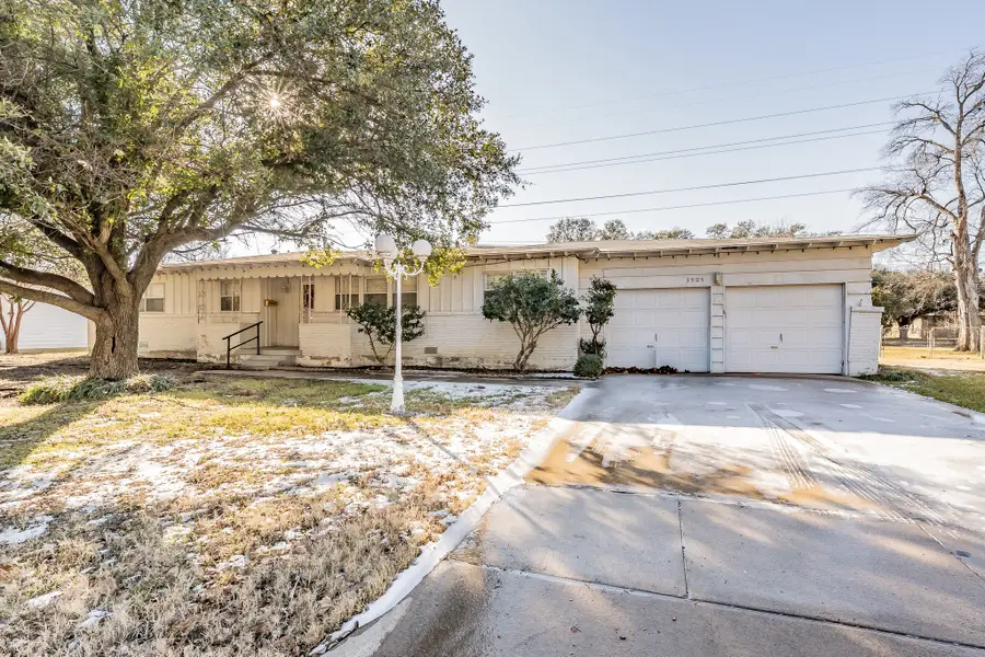 3905 London Lane, Richland Hills, TX 76118 - Image #2