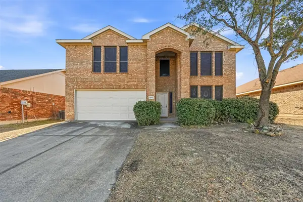 2040 Club Oak Drive, Heartland, TX 75126