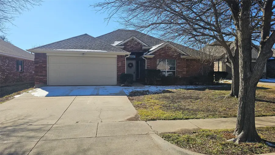 513 Greenvale Court, Saginaw, TX 76179 - Image #2