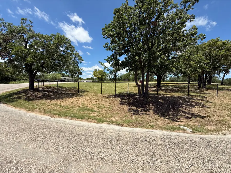 410 Wild Hill Oak Drive, Springtown, TX 76082 - #2
