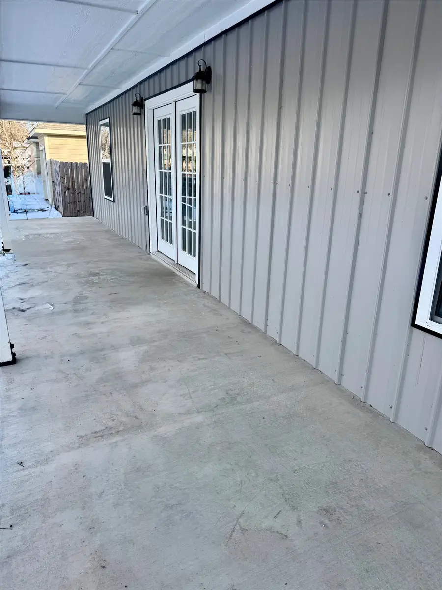 805 S 4th Street, Bonham, TX 75418 - #3