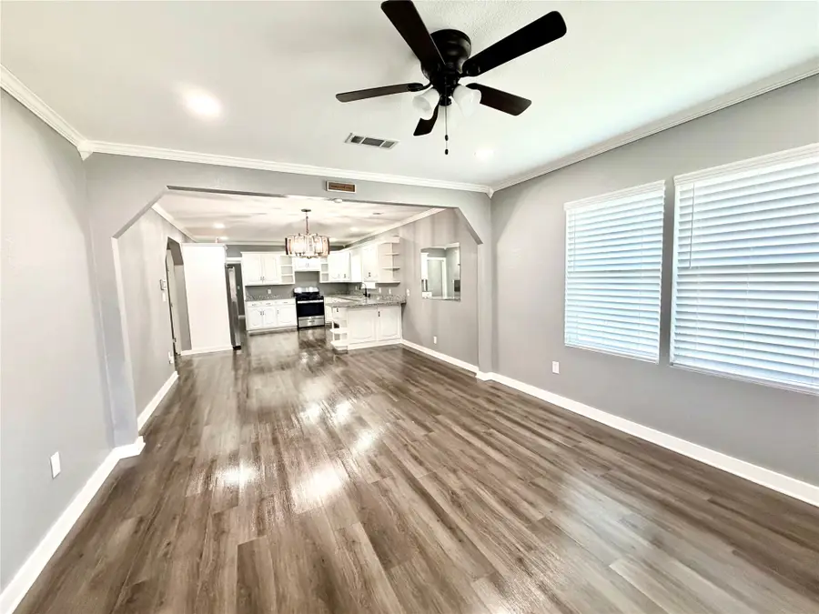 1613 W 11th Avenue, Corsicana, TX 75110 - #2