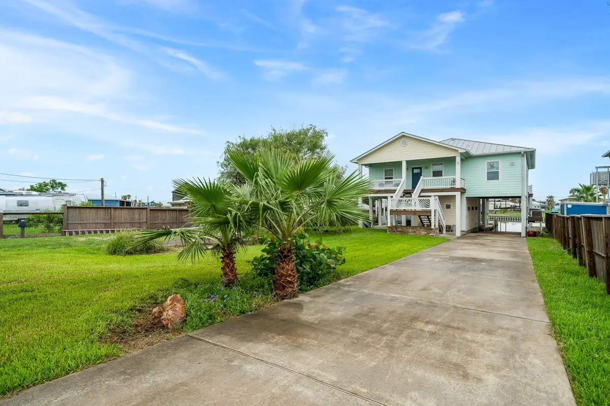 515 Copano Cove Road, Rockport, TX 78382 - Image #1