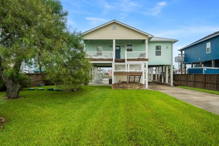 515 Copano Cove Road, Rockport, TX 78382 - Image #2