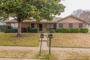 2916 Kathleen Lane, Euless, TX 76039 - Image #1