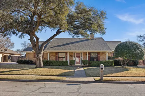 1116 Clear View Drive, Bedford, TX 76021