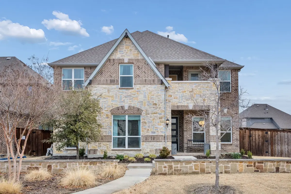 12620 Royal Oaks Lane, Farmers Branch, TX 75234 - Image #1