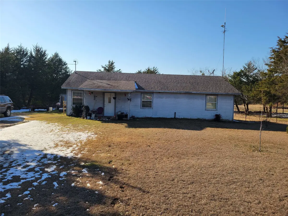 401 Meadowview Lane, Point, TX 75472 - Image #1