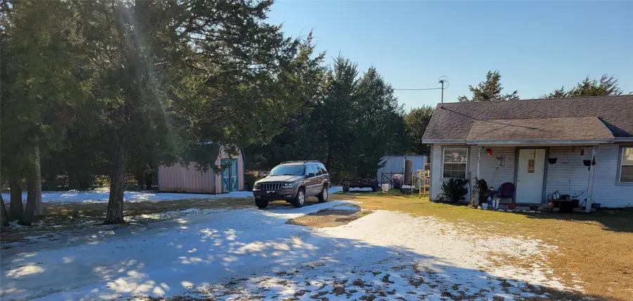 401 Meadowview Lane, Point, TX 75472 - Image #3