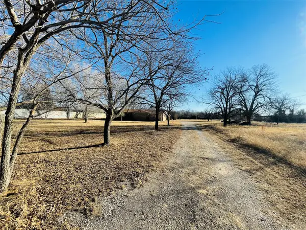 1005 S Access Road, Clyde, TX 79510