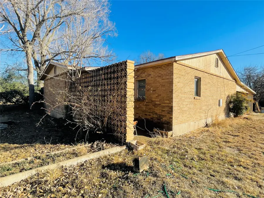 1005 S Access Road, Clyde, TX 79510 - #3