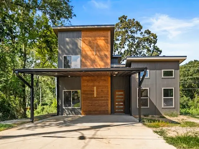 1301 E 9th Street, Mount Pleasant, TX 75455 - Image #1