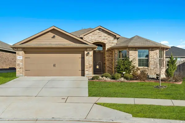 421 Houndstooth Drive, Fort Worth, TX 76131