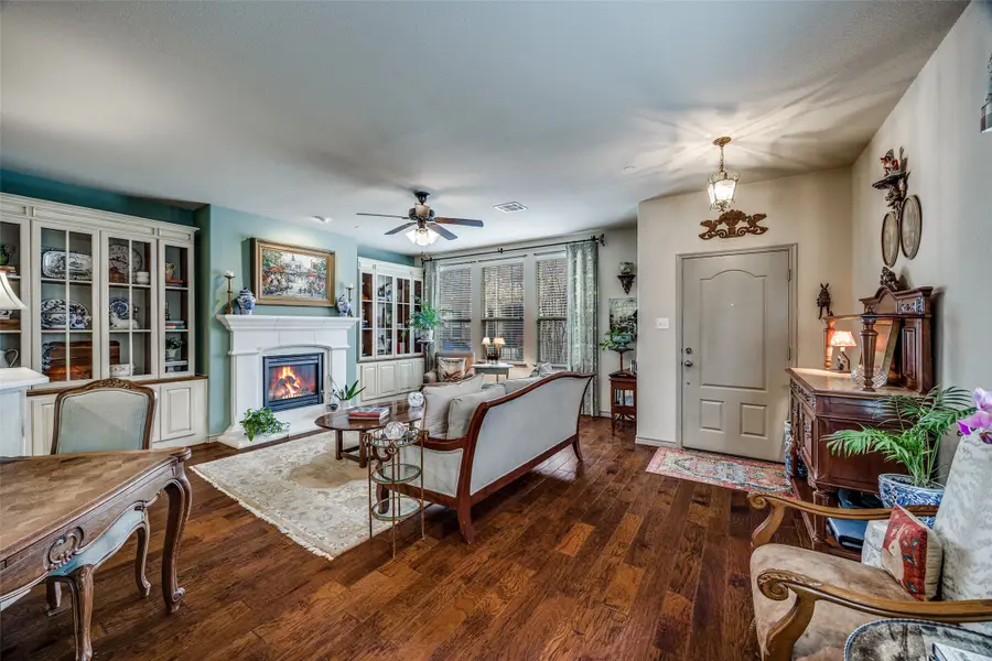 4253 Riverview Drive, Carrollton, TX 75010 - Image #3