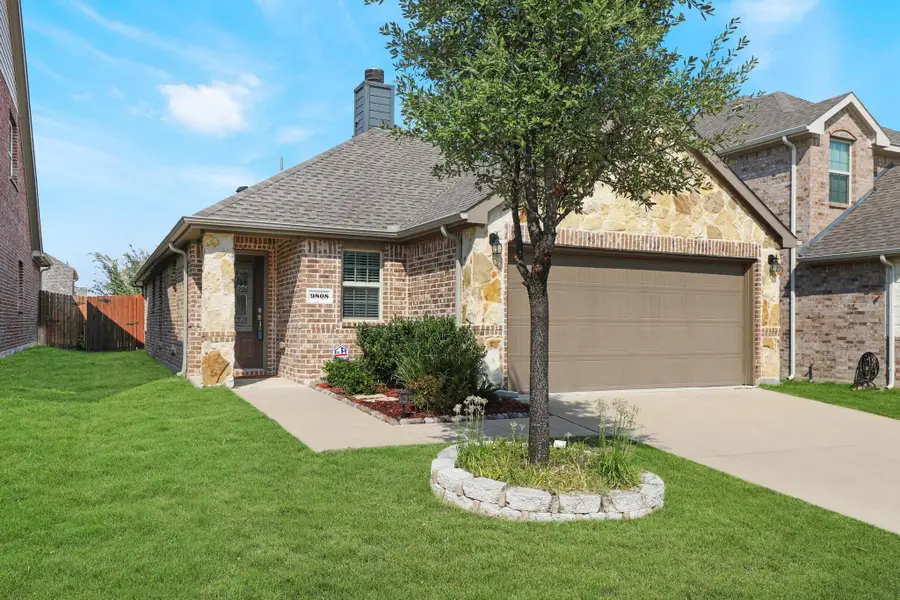 9808 Coyote Pass Trail, McKinney, TX 75071 - Image #2