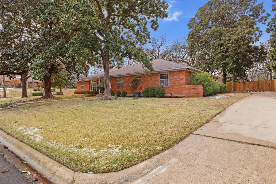 2218 Southridge Drive, Denton, TX 76205 - Image #2