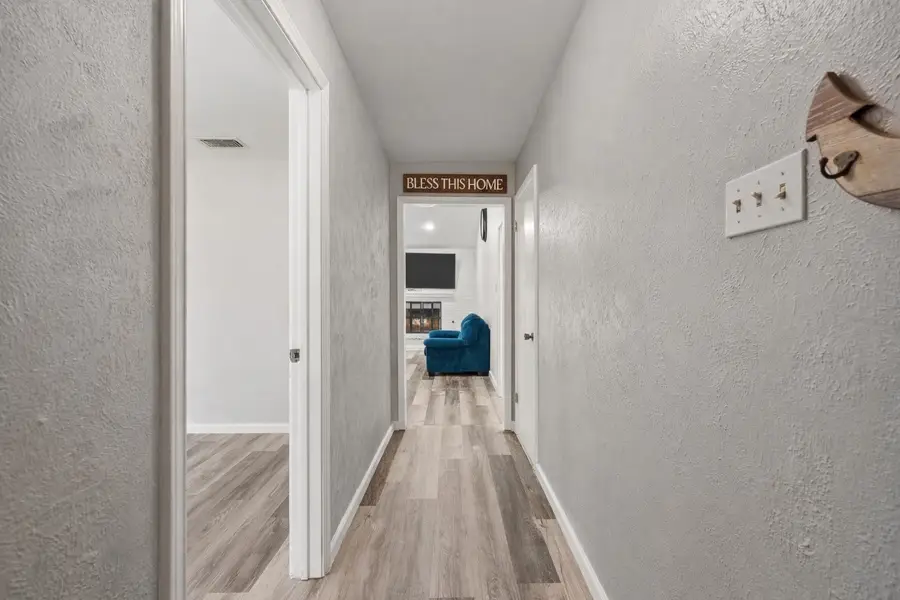 2204 Mountainview Drive, Hurst, TX 76054 - Image #3