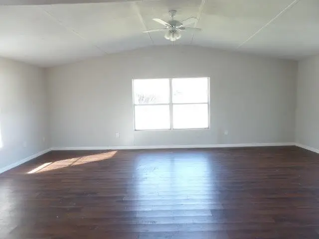 125 Oak Drive, Springtown, TX 76082 - Image #2