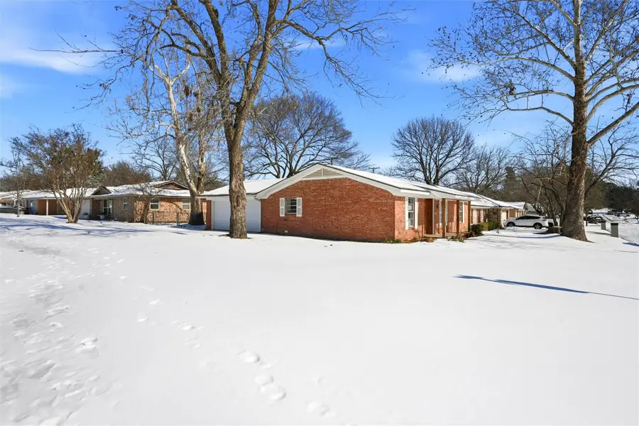 2611 Easy Street, Denison, TX 75020 - #2