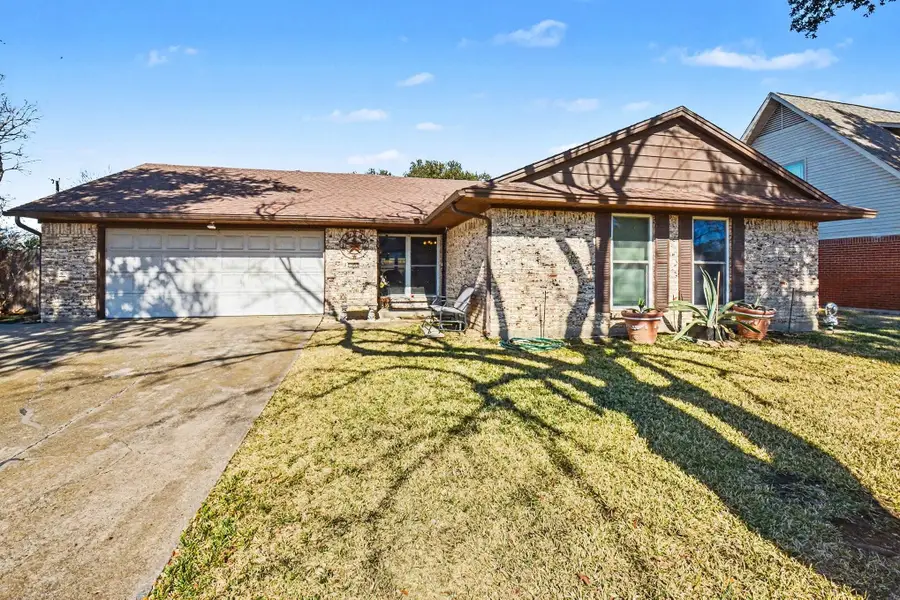 13057 Glenside Drive, Farmers Branch, TX 75234 - Image #2