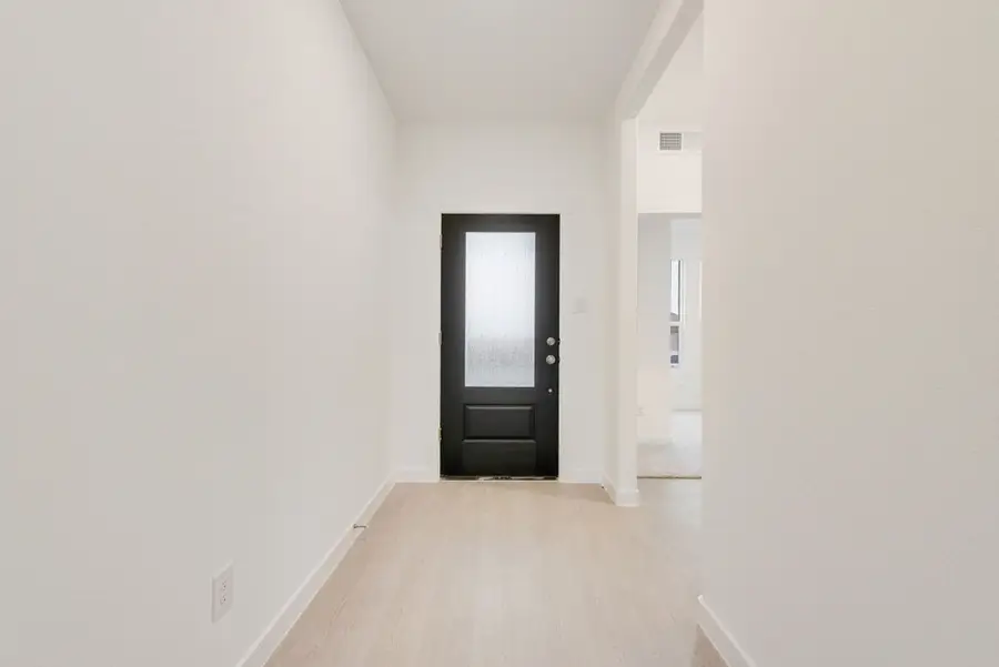 4755 Paynes Valley Drive, Ennis, TX 75119 - Image #2