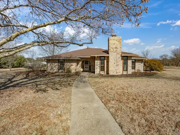 205 Rock Springs Court, Waxahachie, TX 75165