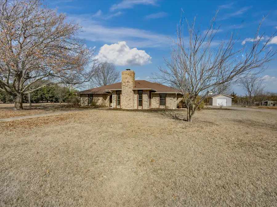205 Rock Springs Court, Waxahachie, TX 75165 - Image #2