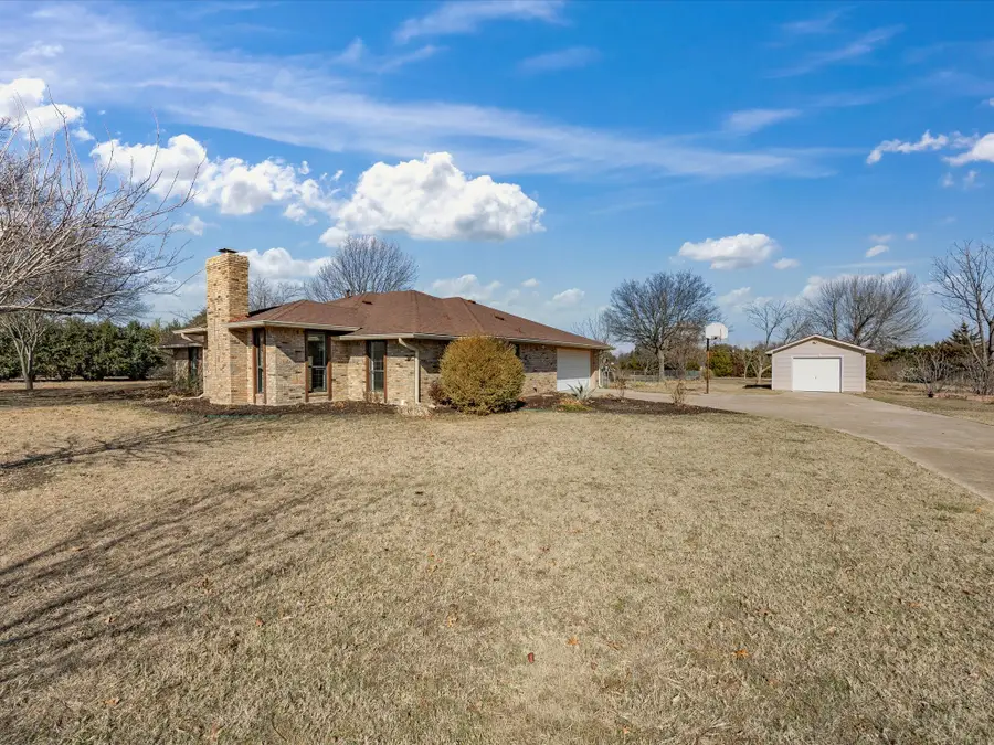 205 Rock Springs Court, Waxahachie, TX 75165 - Image #3