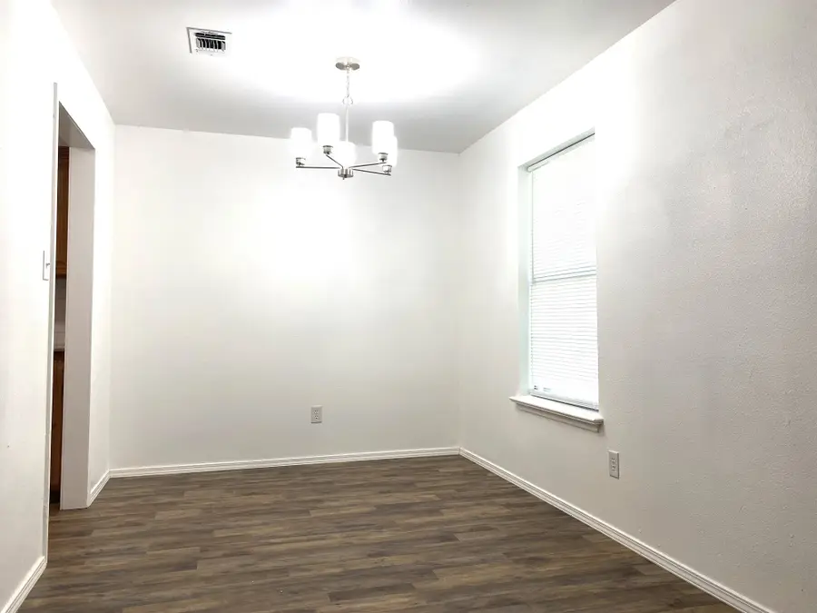 505 Red Springs Avenue, Mount Pleasant, TX 75455 - #3