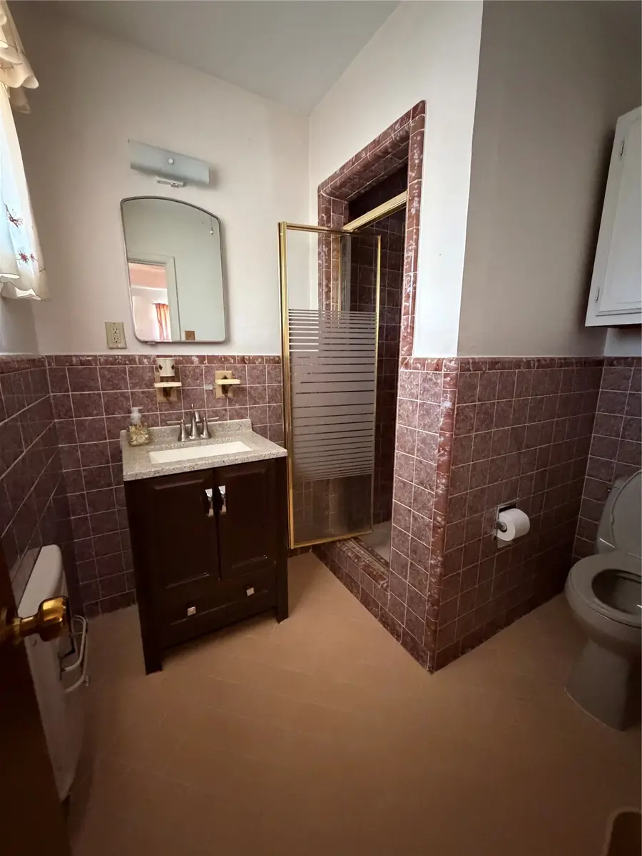 215 E Huitt Lane, Euless, TX 76040 - Image #3