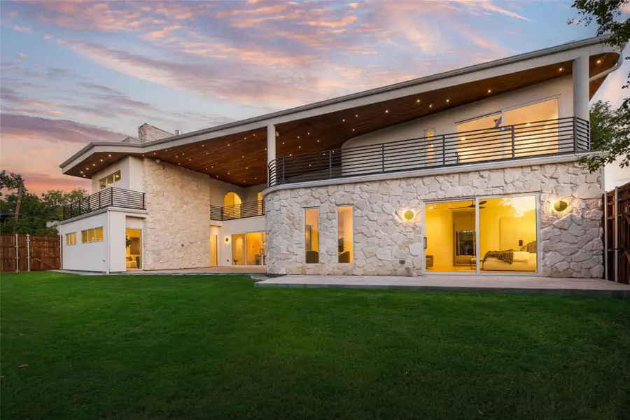 3904 Rochelle Drive, Dallas, TX 75220 - Image #2