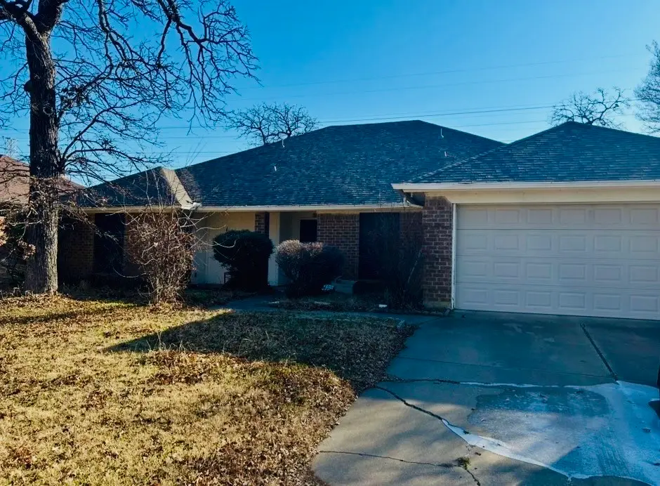 1925 Canterbury Circle, Fort Worth, TX 76112 - Image #1