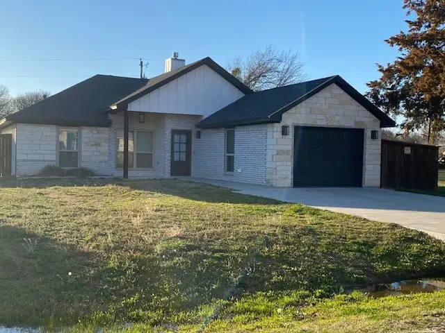 217 Birchwood Street, Azle, TX 76020 - #1