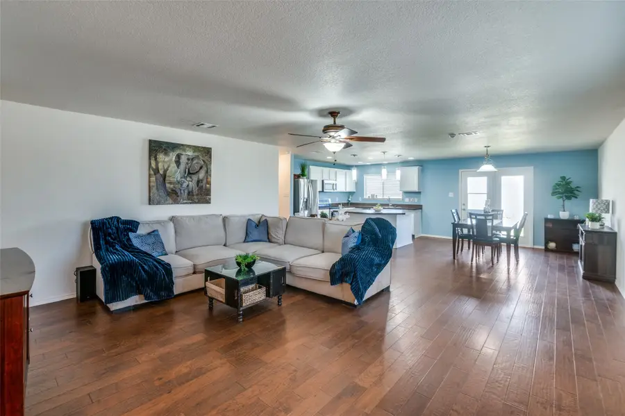 728 Falcon Road, Saginaw, TX 76131 - #2