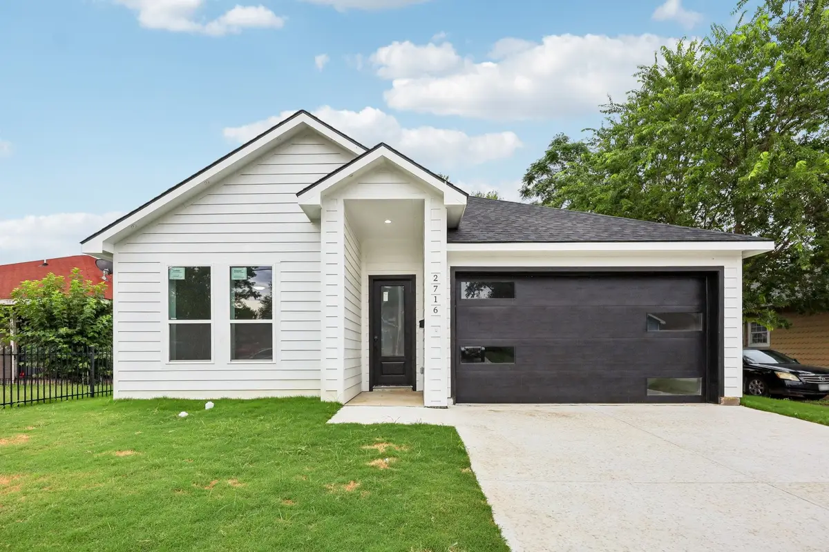 2716 E 12th Street, Fort Worth, TX 76111 - Image #1