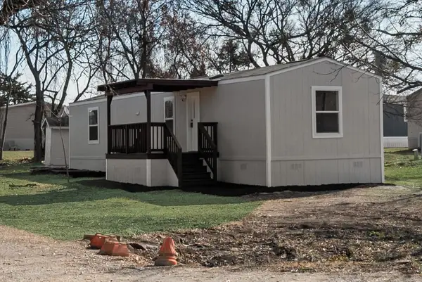 393 Knollwood Road, Knollwood, TX 75092