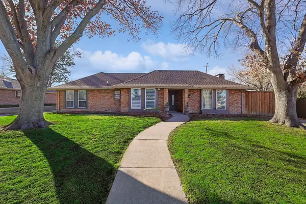 3209 Treehouse Lane, Plano, TX 75075