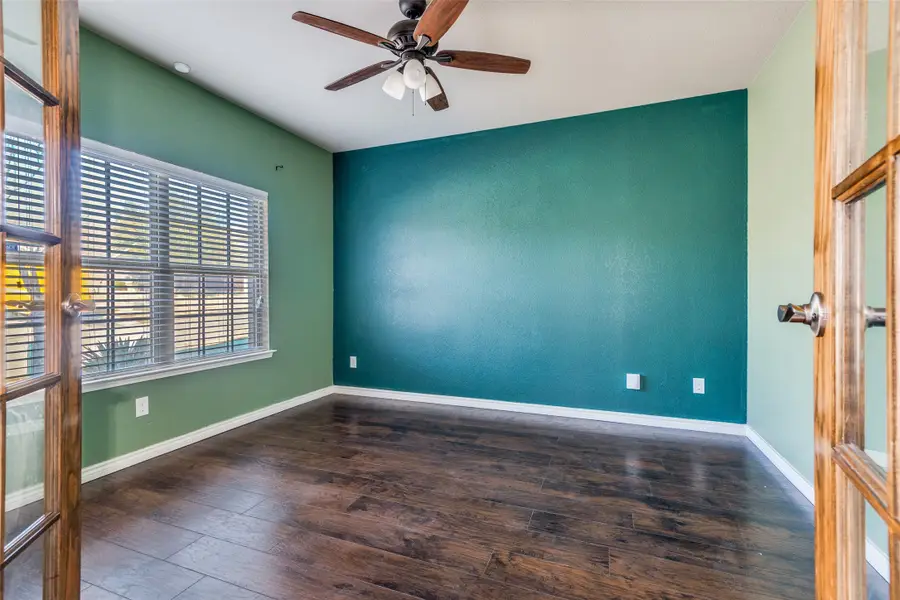 8052 Vista Hill Lane, Dallas, TX 75249 - Image #3