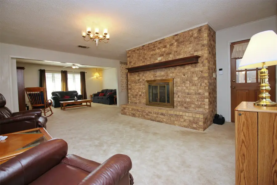 400 S Fordyce Street, Blooming Grove, TX 76626 - #2