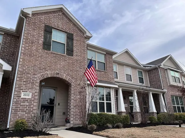 2212 Greystone Drive, Denton, TX 76207