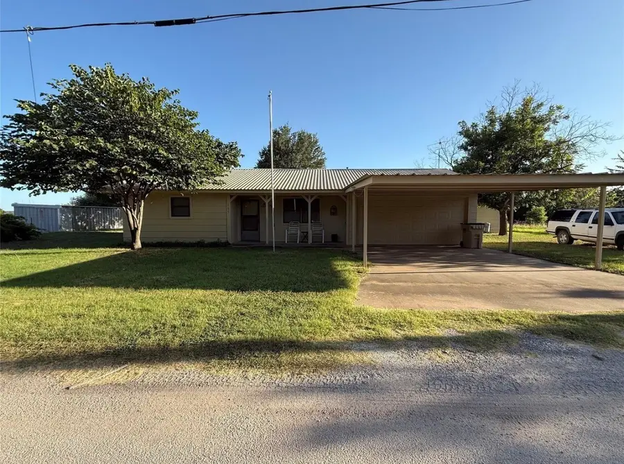 105 W Elm Street, Gustine, TX 76455 - Image #3