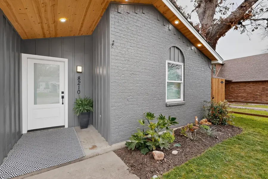 8210 Sussex Street, White Settlement, TX 76108 - #2