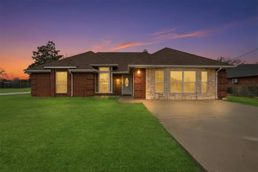 3917 Country Meadows Circle, Granbury, TX 76049 - #2