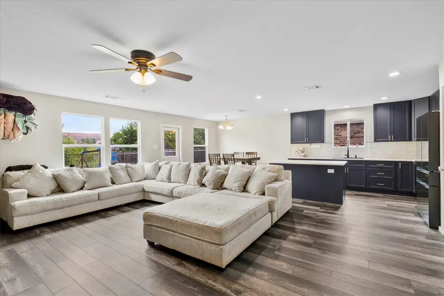 204 Waxberry Drive, Fate, TX 75189 - Image #3