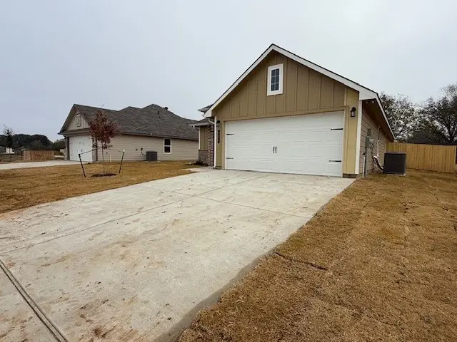 121 Adaline Bend, McGregor, TX 76657 - Image #3