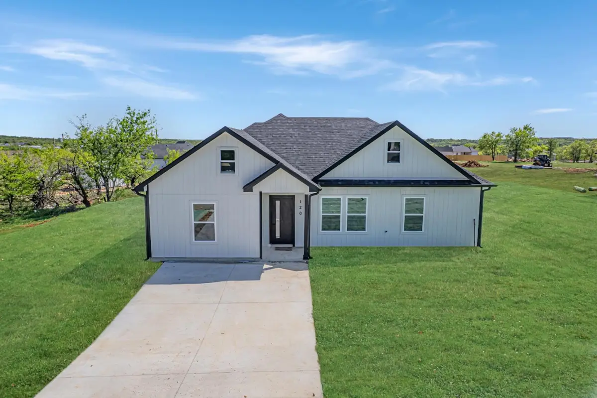 120 Brookview Drive, Bridgeport, TX 76426 - Image #1