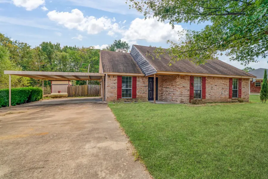 302 Cripple Creek, Powderly, TX 75473 - Image #3